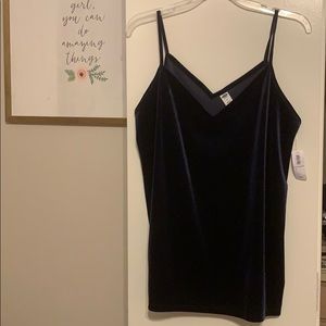 ✨NWT Old navy tank✨